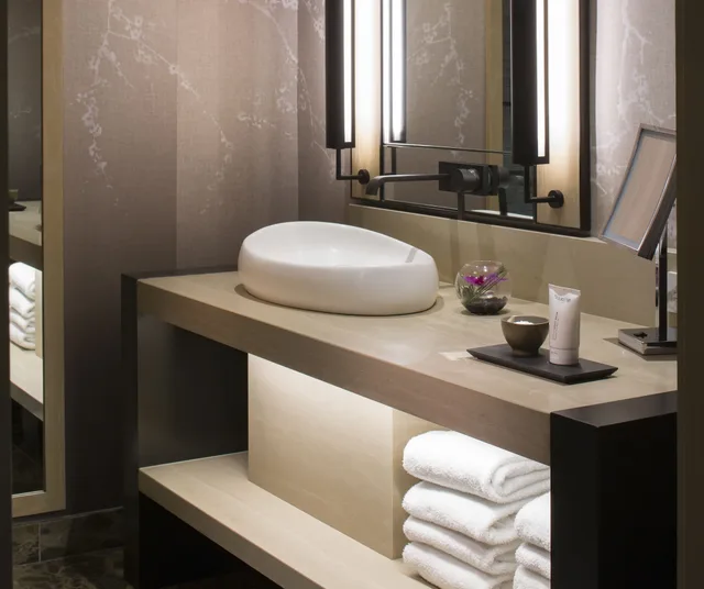 Junior Suite, King Bed, Bay View، Nobu Hotel Miami Beach 3/5