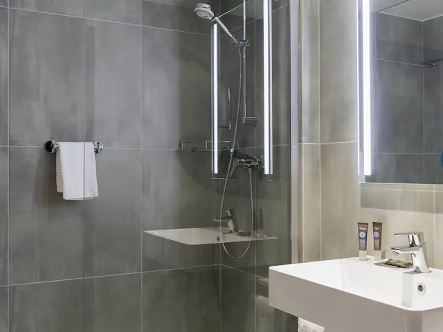 غرفة قياسية بسريرين منفصلين، Novotel Szczecin Centrum 8/10