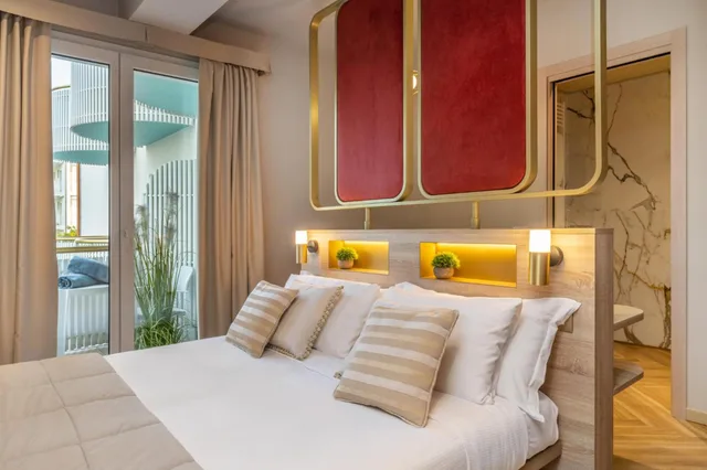 Deluxe, Double Bed, Lateral Side Sea View، Salus Smart & Chic Hotel 4/10