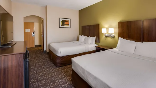 غرفة قياسية بسريرين كوين لذوي الإعاقة، Best Western Rayne Inn 1/4