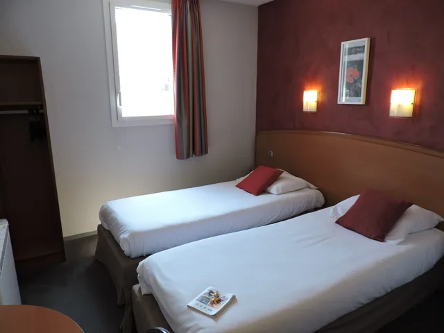 غرفة سوبيريور عائلية، HOTEL NOVELLA CONFORT NANTES EST THE ORIGINALS CITY 1/3