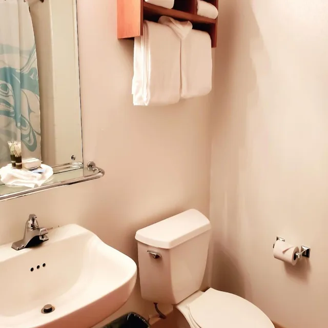 غرفة قياسية بسرير مزدوج، Cape Fox Lodge 3/3