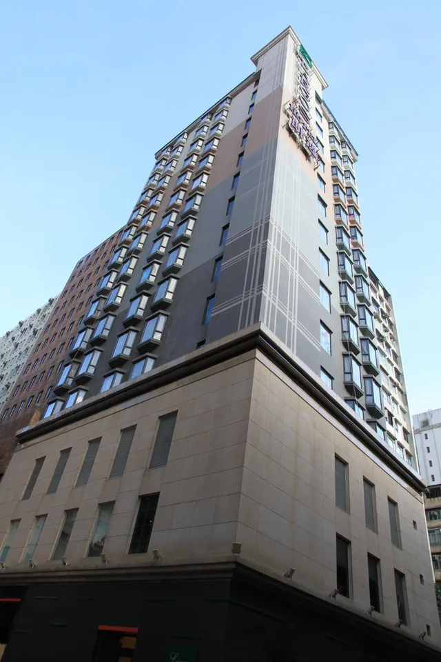 غرفة ثلاثية، Largos Hotel 1/1