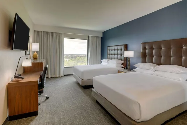 Suite, 2 Queen Beds, Fireworks View, Sofa، Drury Plaza Hotel Orlando - Disney Springs Area 1/2