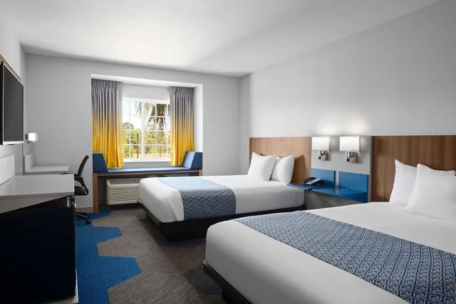 غرفة بسريرين كوين لذوي الإعاقة، Microtel Inn & Suites by Wyndham Houma 3/6