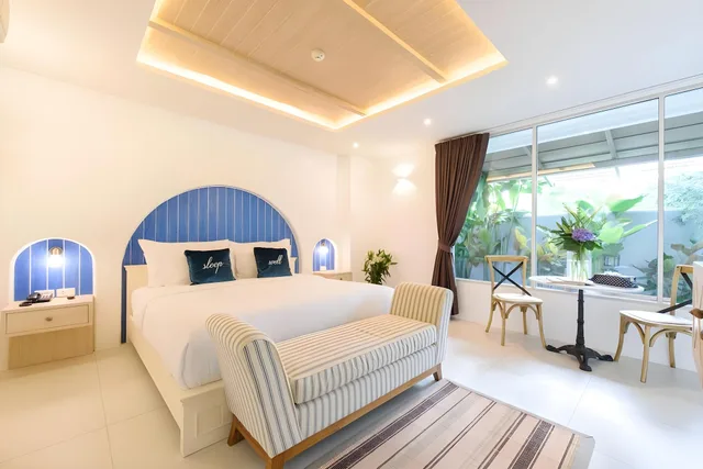 غرفة بريميير بجاكوزي، Costa Village Bangsaray 1/2