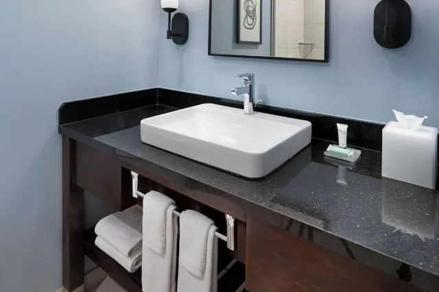 استوديو بسريرين كوين، Courtyard By Marriott New Orleans French Quarter/Iberville 4/5