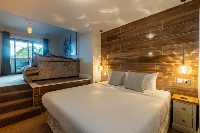 Exterior, Suite, Hot Tub, Lakes Hotel and Spa (ex The Burnside Hotel and Spa) 1/4