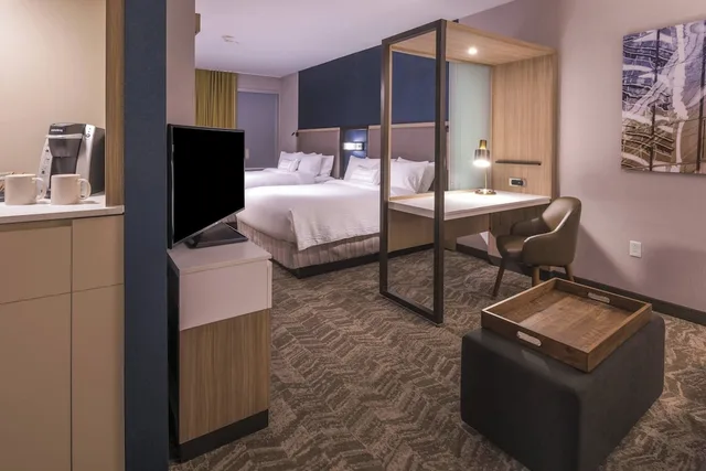 استوديو بسريرين كوين مع أريكة، Springhill Suites Fishkill 7/7