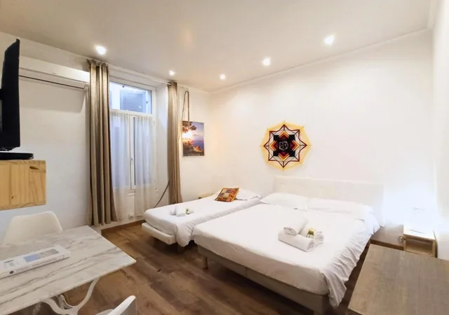 استوديو بسريرين منفصلين، Le Florian Hotel 1/10