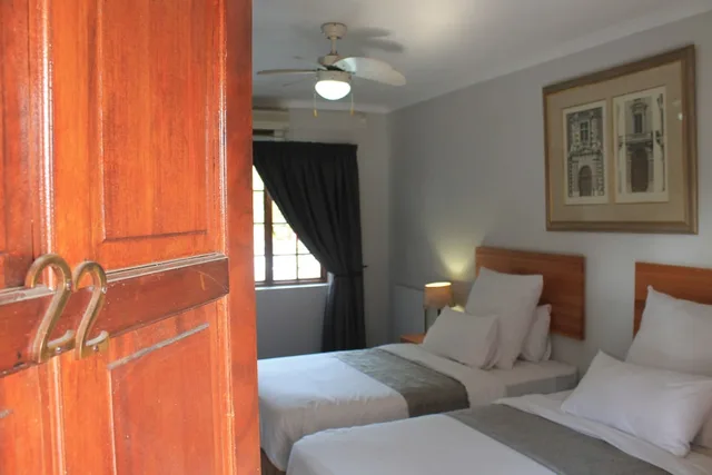 غرفة قياسية بسريرين منفصلين، Nelspruit Lodge 6/10