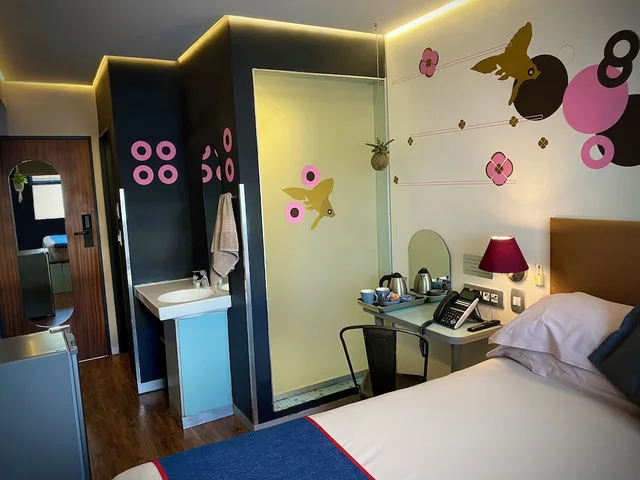 غرفة قياسية بسرير كينج، Bannister Hotel 3/6
