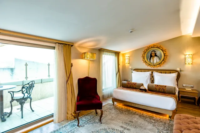 غرفة ديلوكس بسرير مزدوج بشرفة، Hotel Sultania Boutique Class 1/2