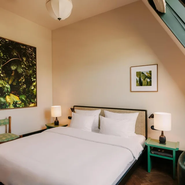 غرفة قياسية بسرير كوين، Boutique Hotel Chateau Royal 1/2
