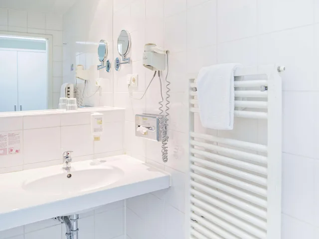 غرفة كومفورت بسريرين منفصلين، Hotel Domicil Hamburg By Golden Tulip Formerly Nordic Domicil 4/4