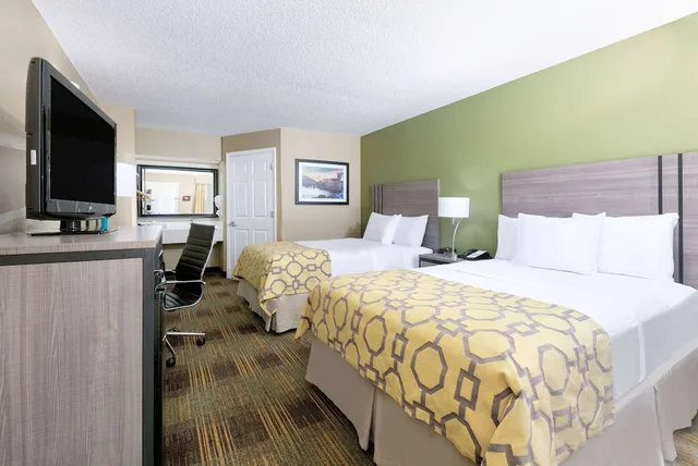 غرفة قياسية بسريرين مزدوجين، Baymont By Wyndham Prattville/Montgomery 1/6