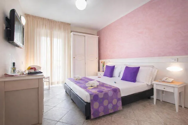 غرفة بسرير مزدوج أو سريرين منفصلين، Hotel Ambra 1/10