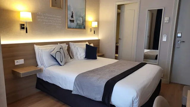 Superior Double Room, Hotel Magda Champs Elysees 2/5