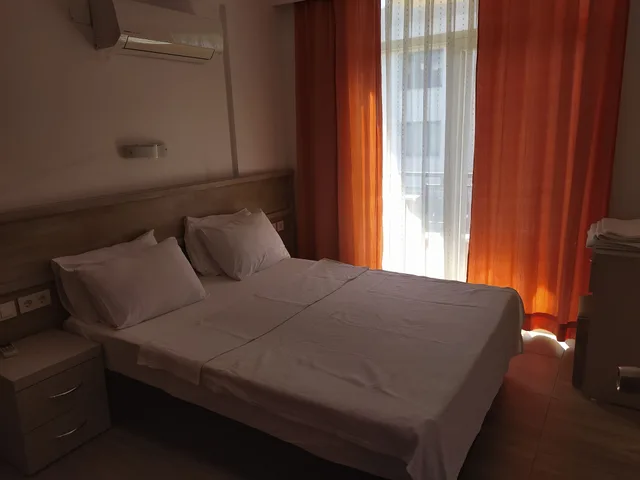 شقة بسرير مزدوج وسريرين منفصلين بغرفة نوم واحدة، Marina Apart Hotel 1/5
