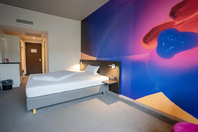 غرفة كبيرة بسرير كينج، Qubixx StadtMitteHotel 10/10