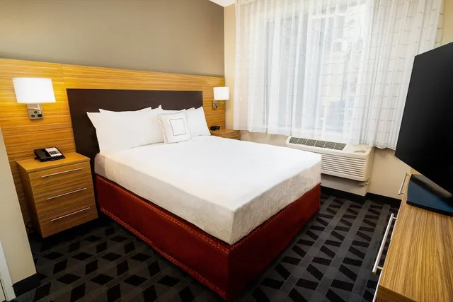 جناح ركني بسرير كينج، TownePlace Suites by Marriott Irvine Lake Forest 2/4