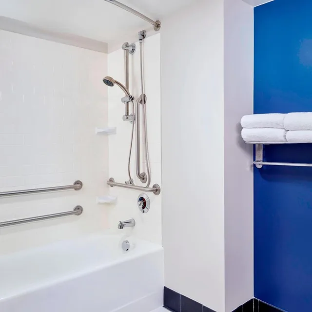Studio, 2 Double Beds, Sofa, Fairfield Inn And Suites Indianapolis Downtown 5/8