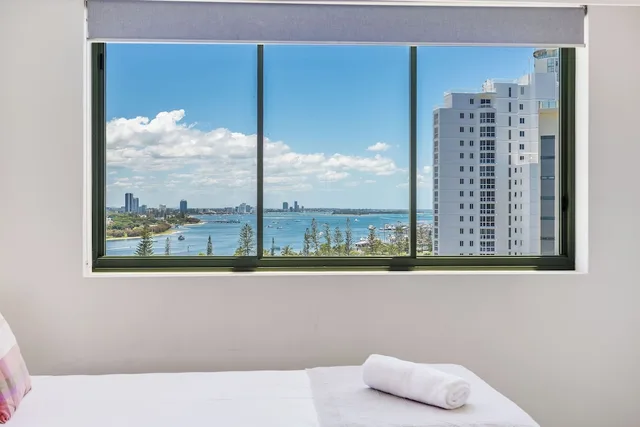 شقة سوبيريور بسرير كينج وسريرين منفصلين بغرفتي نوم، The Meriton On Main Beach 6/10
