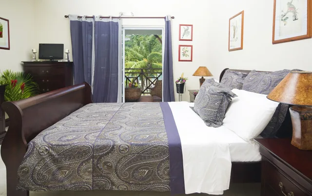 Panorama, Deluxe, Queen Bed, Marigot Beach Club and Dive Resort 5/10
