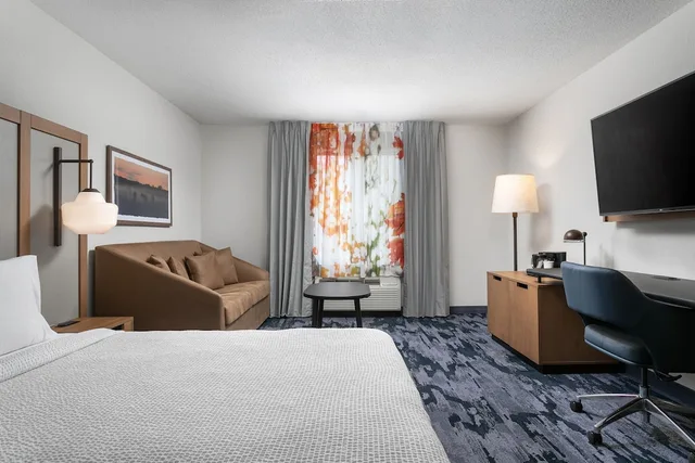 غرفة بسرير كينج مع أريكة لذوي الإعاقة، Fairfield Inn Suites Chattanooga South East Ridge 1/2