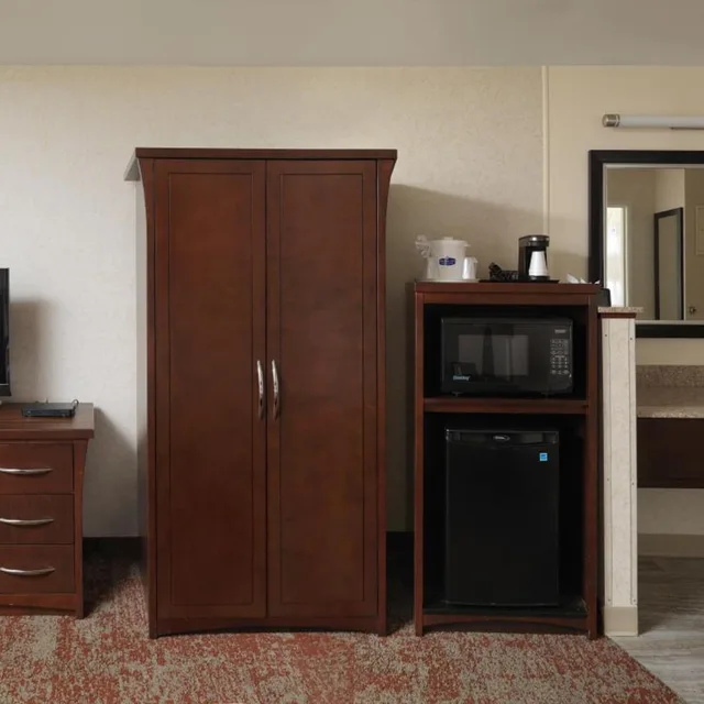غرفة بسرير كينج بجاكوزي، Crystal Inn Hotel & Suites Salt Lake City 9/9