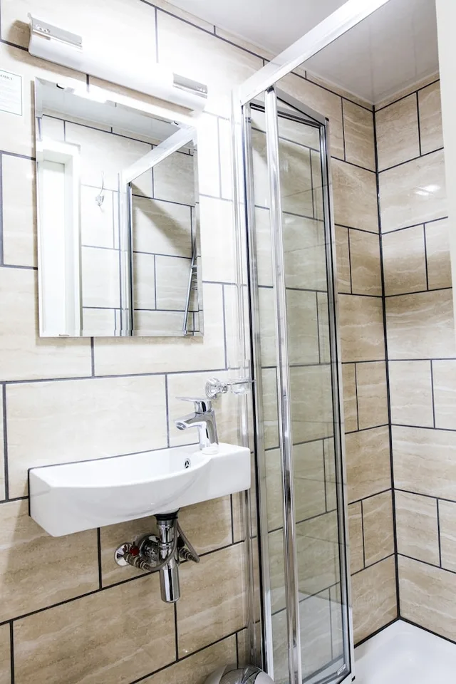 غرفة قياسية ثلاثية بسرير مزدوج وسرير فردي، Central Hotel 6/6