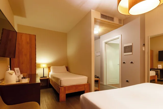 غرفة قياسية ثلاثية بثلاثة أسرّة، Admiral Park Hotel 2/5