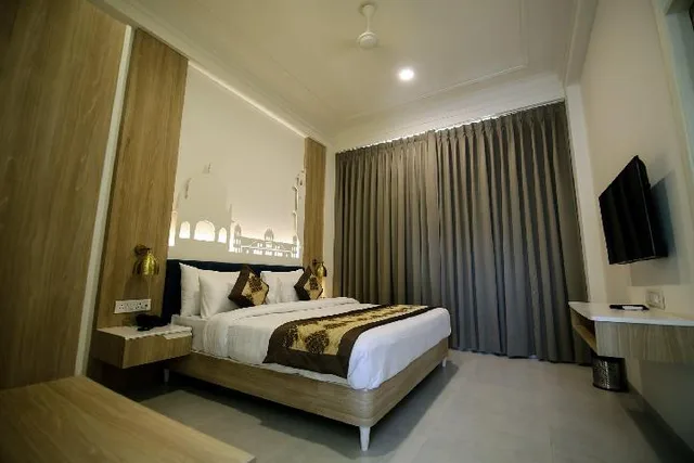 غرفة كومفورت بسرير كينج، Hotel Ratangarh Palace 1/1