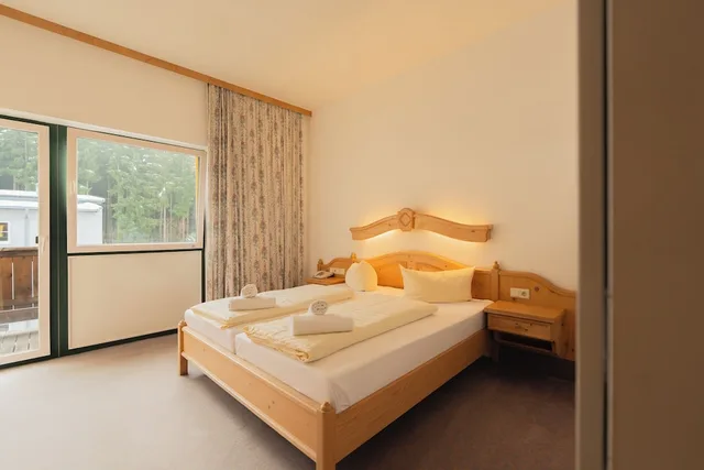 جناح تقليدي بسريرين كينج وسرير فردي بشرفة بغرفتي نوم، Gruberhof Hotel 9/10