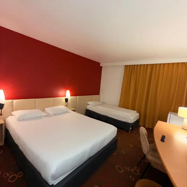 غرفة قياسية ثلاثية، The Originals Boutique Hotel Beausejour Poitiers Nord Futuroscope 6/7