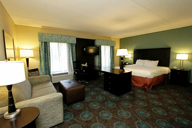 جناح استوديو بسرير كينج، Hampton Inn & Suites Bluffton-Sun City 2/7