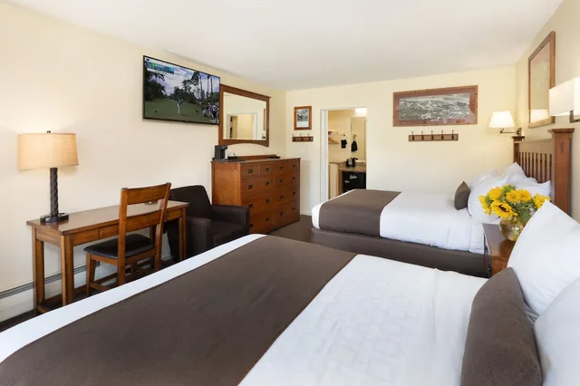 غرفة قياسية بسرير كينج في طابق مرتفع، Pokolodi Lodge 8/9