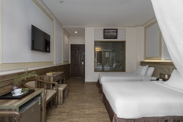 غرفة ديلوكس بسريرين منفصلين بإطلالة على المدينة، New Life Dalat Hotel 3/6