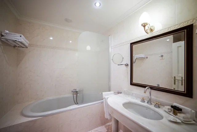 جناح جونيور بسريرين منفصلين بشرفة مع أريكة، Hotel Liberty Prague 6/7
