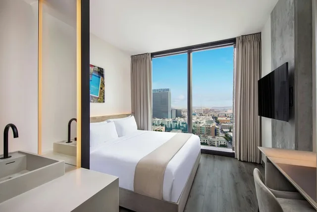 غرفة بسرير كينج، AC Hotel Downtown Los Angeles 3/7