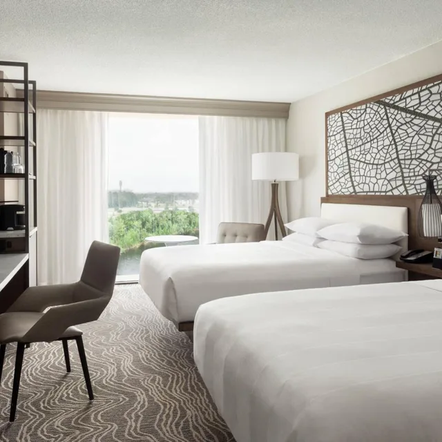 غرفة بسريرين كوين بإطلالة على البحيرة، Orlando Airport Marriott Lakeside 4/9