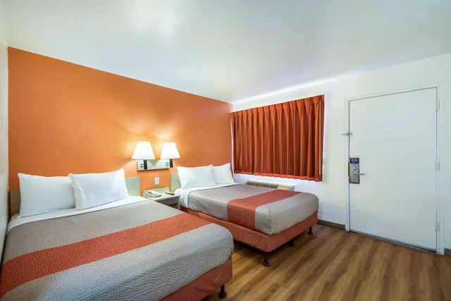 غرفة ديلوكس بسريرين مزدوجين، Motel6 Youngtown, AZ - Phoenix - Sun City 3/9