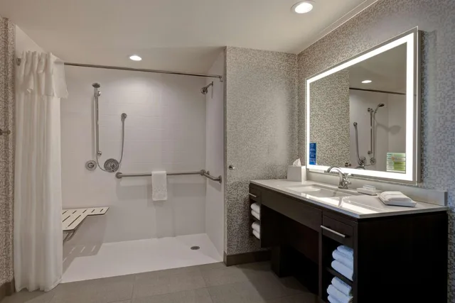 جناح بسرير كينج مع أريكة لذوي الإعاقة، Home2 Suites By Hilton Barstow Ca 2/3