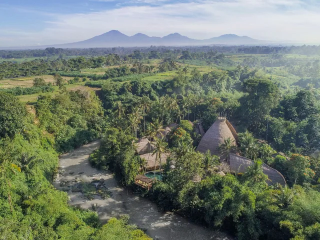 One Bedroom Riverfront Suite، Fivelements Bali Retreat 1/1