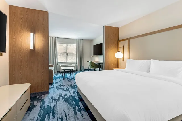 جناح بسرير كينج مع أريكة، Fairfield Inn & Suites North Conway 1/4