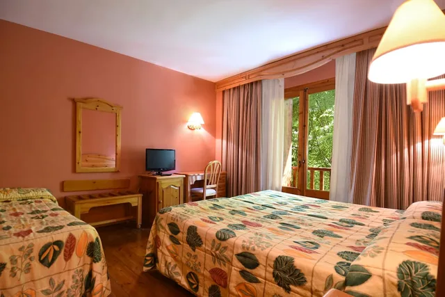 Room, Double or Twin Bed, Rvhotels Orri 4/6