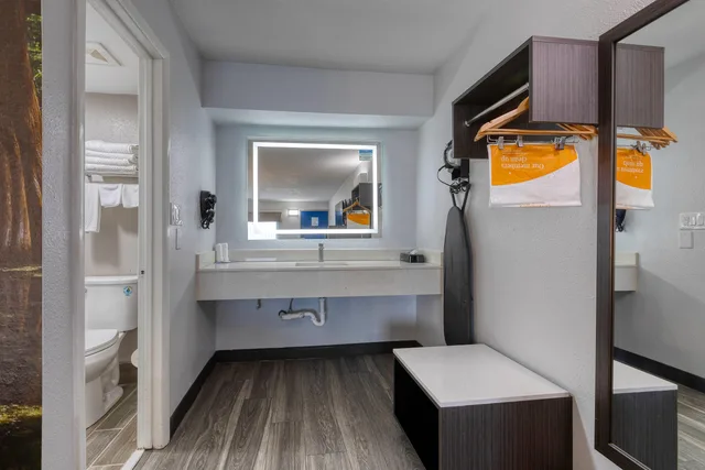 غرفة بسريرين كوين، Clarion Pointe Decatur River City 10/10