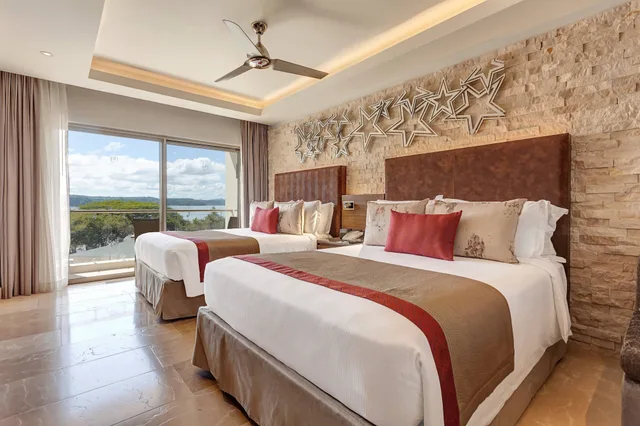 جناح جونيور بسريرين كوين بإطلالة على البحر مع أريكة، Planet Hollywood Costa Rica By Royalton An Autograph Collection All Inclusive Resort 1/2