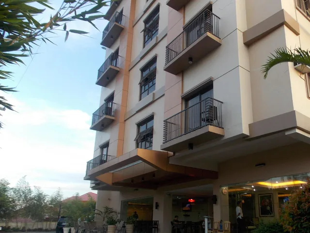 Room Assigned on Arrival, Main Hotel And Suites 1/2