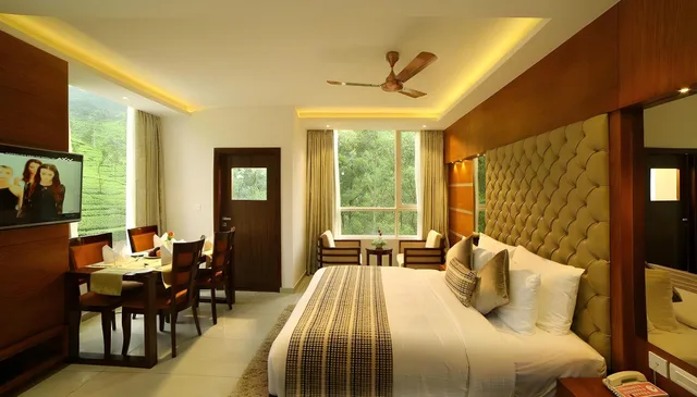 Valley, Club, Double Bed, Blanket Hotel & Spa Munnar 3/4